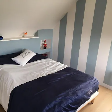 Feriehus Jolie Maison Avec Piscine, Proche Mt St Michel