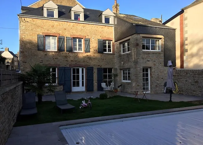 Feriehus Jolie Maison Avec Piscine, Proche Mt St Michel