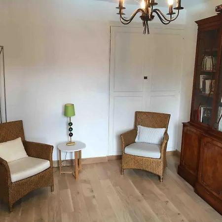 Jolie Maison Avec Piscine, Proche Mt St Michel بيت للعطل *