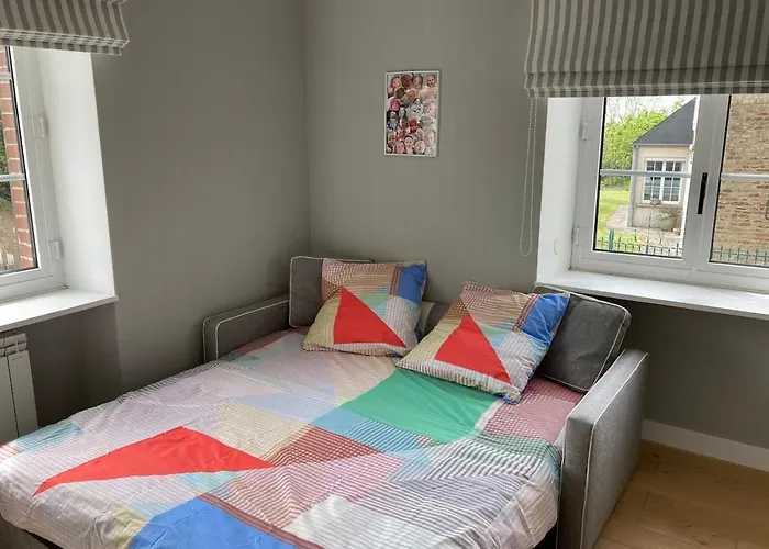 Jolie Maison Avec Piscine, Proche Mt St Michel